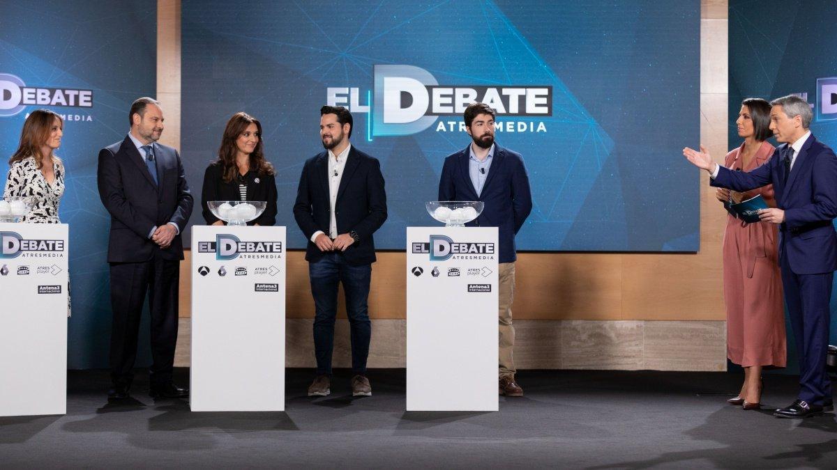 Imagen del sorteo de 'El debate' a cinco que propuso Atresmedia