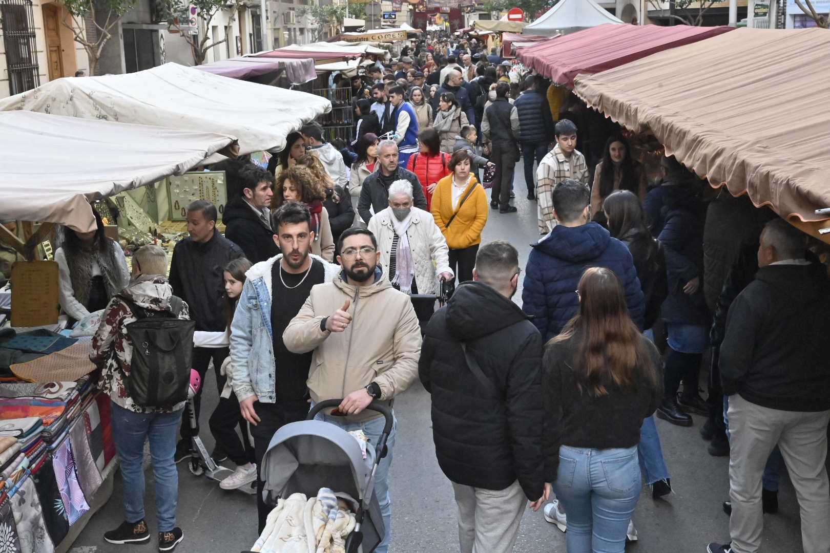 Acércate en imágenes al mercado medieval de Vila-real