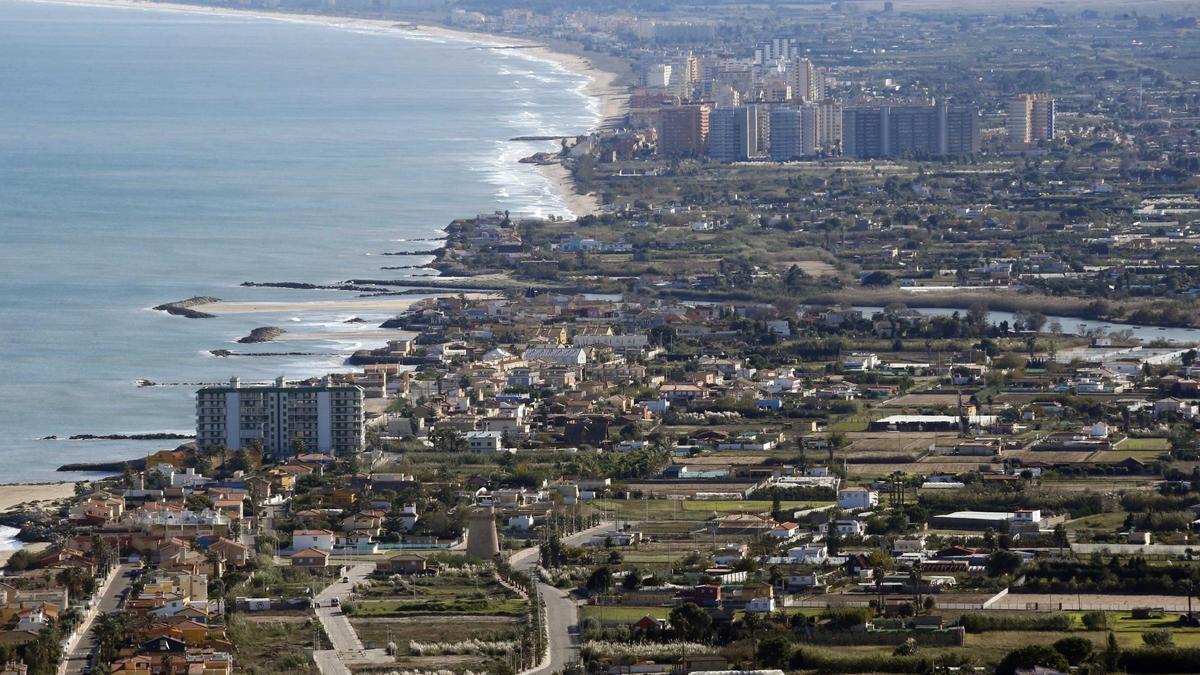 Vista aérea de las playas del Marenyet y l’Estany, en una imagen de archivo.