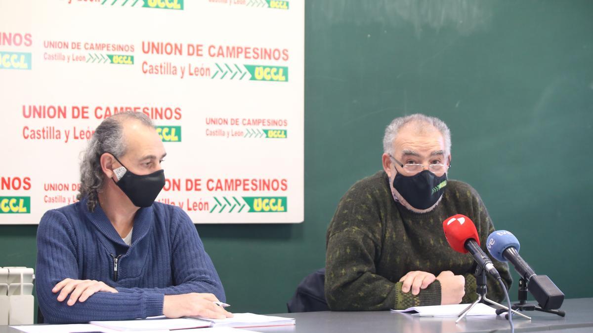 Rueda de prensa de representantes de UCCL en Valladolid