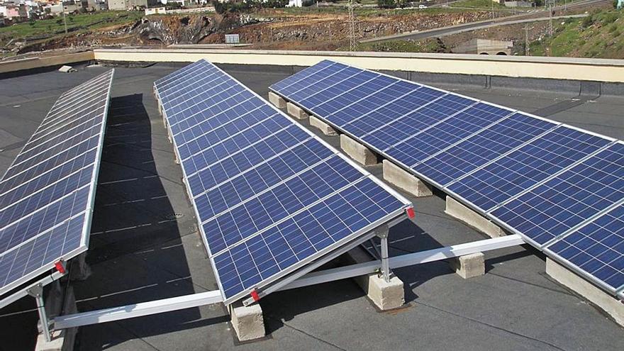 Unas placas solares en la zona de San Matías.
