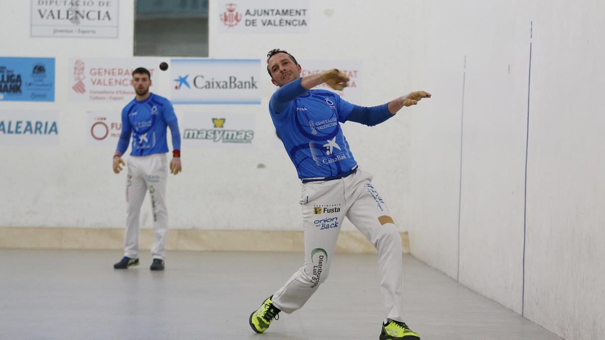 El trio d'Almussafes, amb Tomás II al colp, va guanyar al de Monserrat per 60 a 50 a Pelayo.