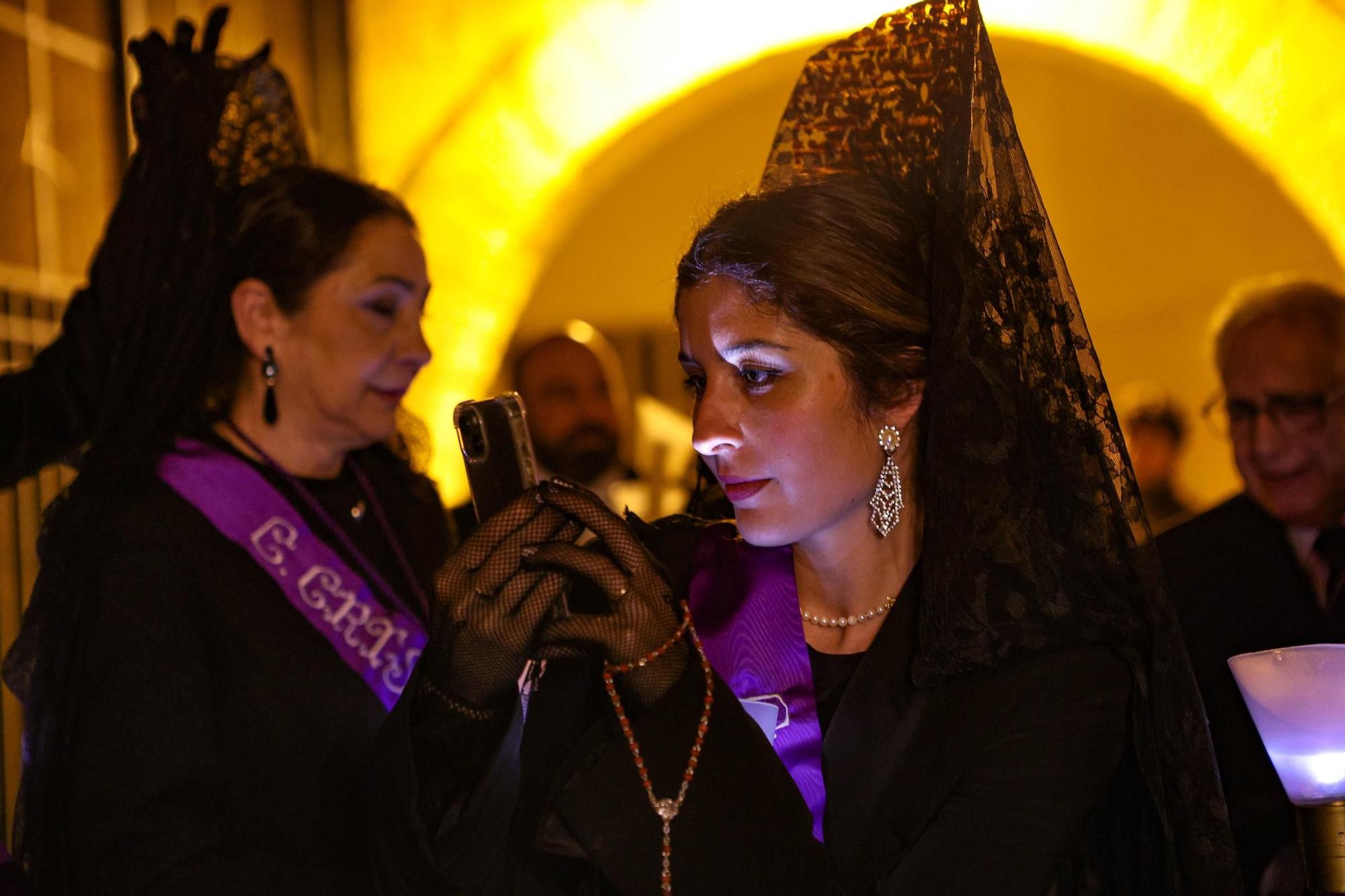 Cantos en Alcoy para rasgar el silencio