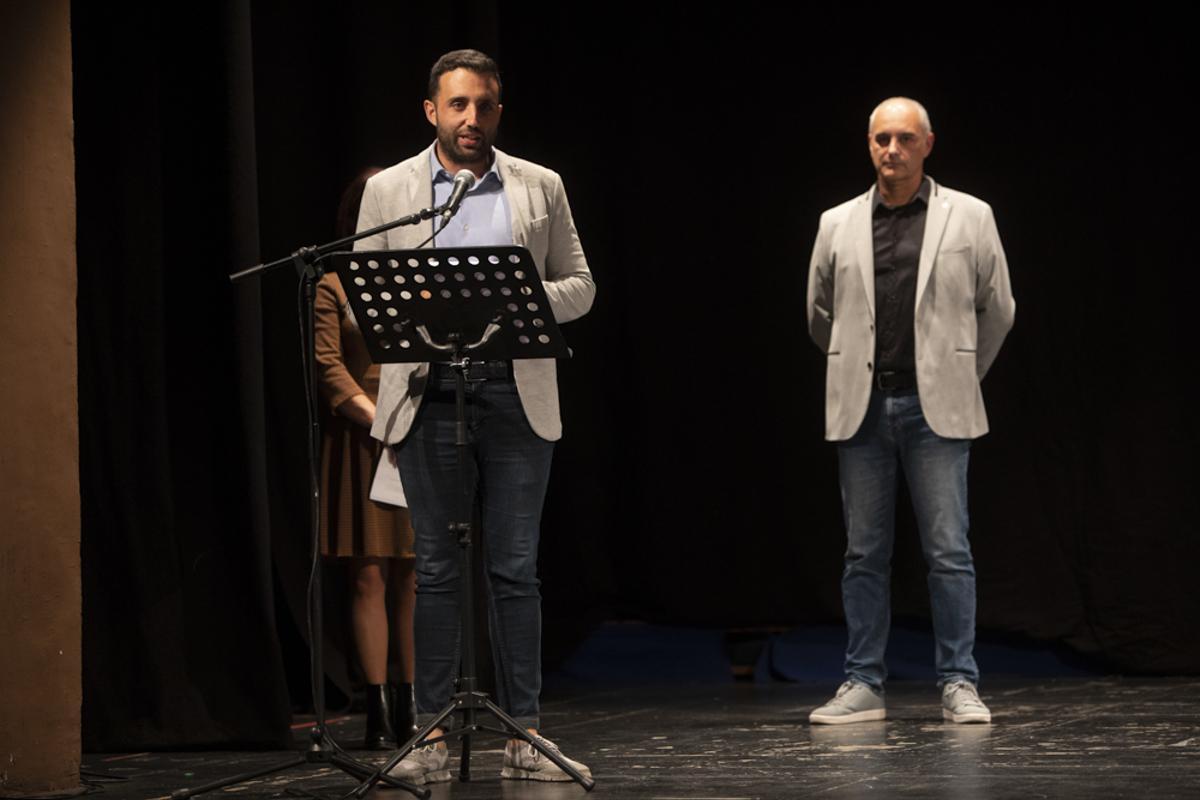 La Asociación de Patrimonio Industrial de Puerto de Sagunto inaugura la exposición de Ramón Rodríguez  "Miradas de ayer. Pinceladas de la memoria"