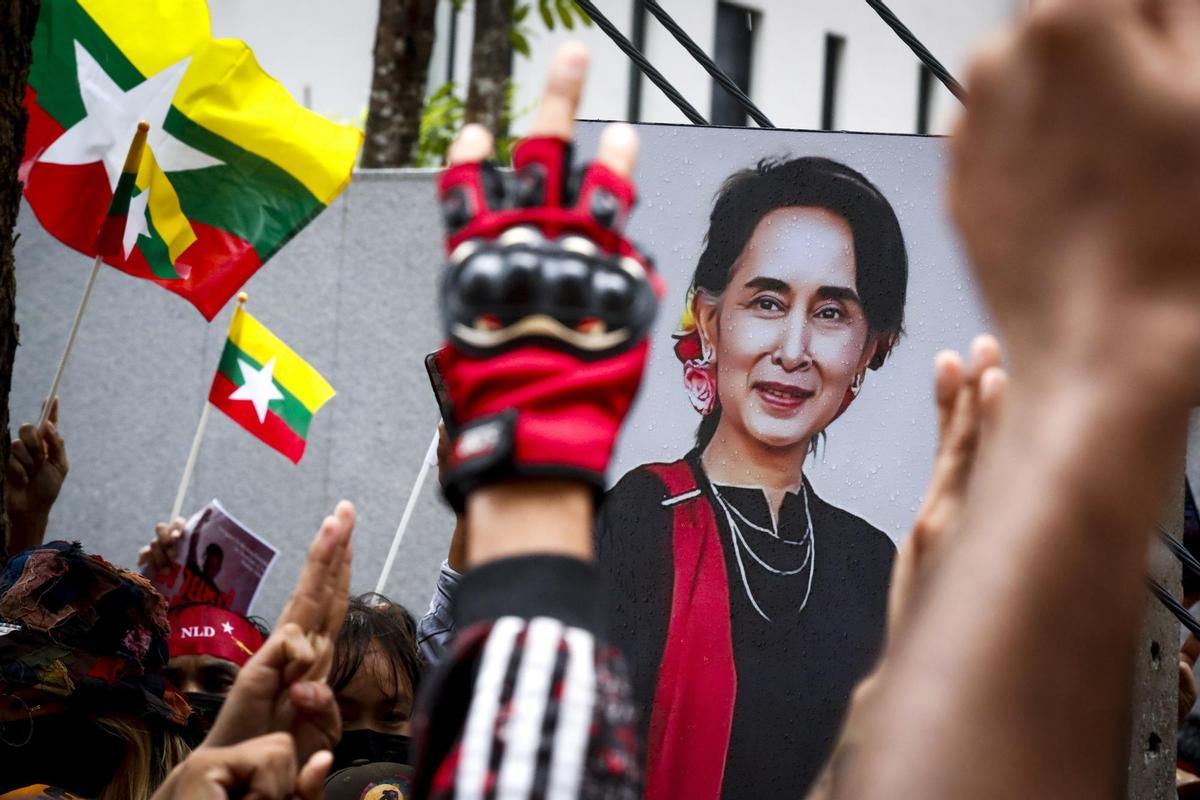 La deposada líder birmana San Suu Kyi, condemnada a tres anys més de presó