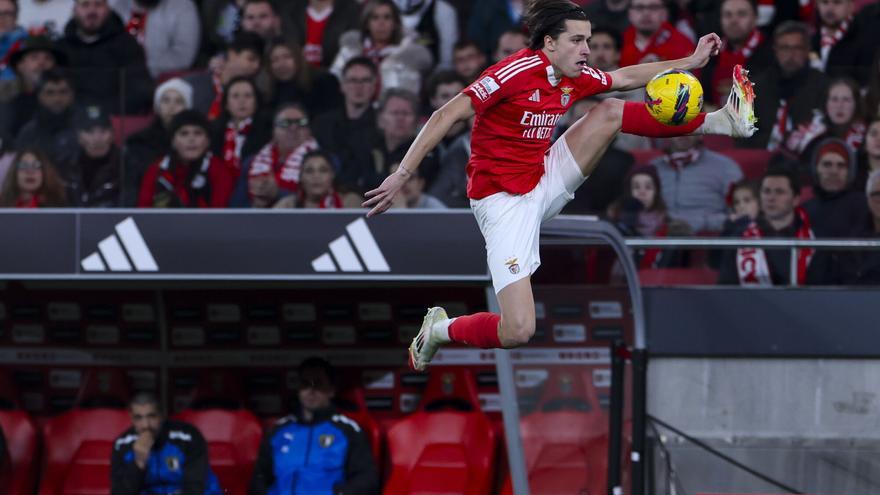 Aviso al Real Madrid: “Primero, el acuerdo con el Benfica; luego, Álvaro Carreras puede triunfar donde quiera”