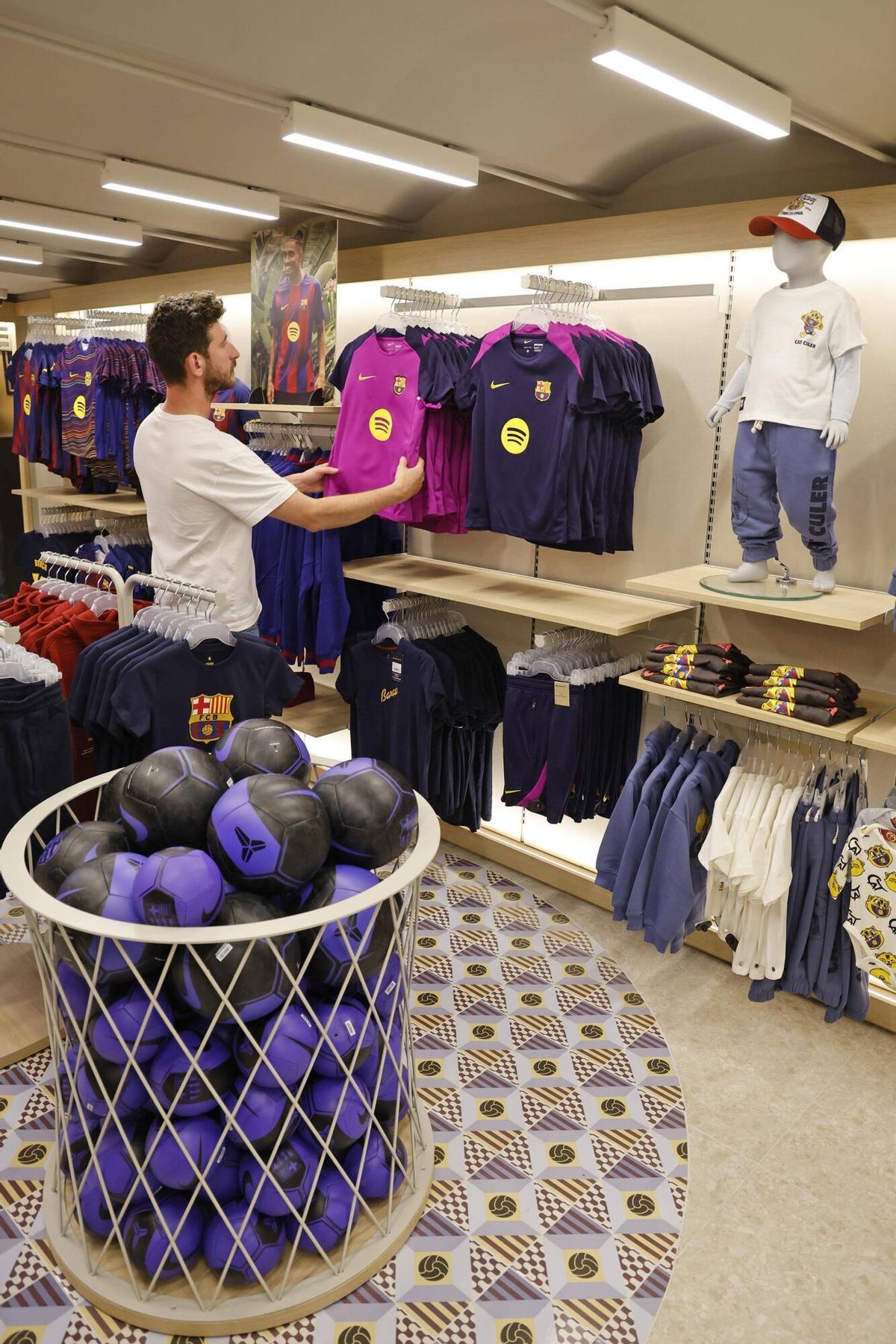 La nova botiga del FC Barcelona a Girona.