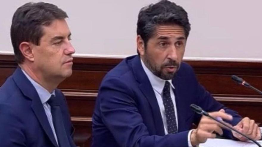 El diputado Óscar Ramajo, a la derecha, en una comisión del Congreso. | CEDIDA