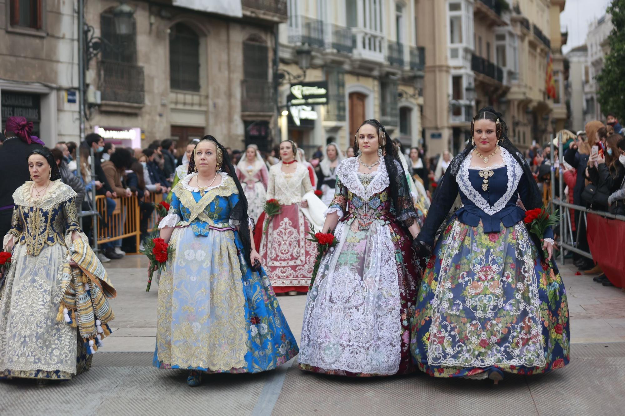 Búscate en el segundo día de ofrenda por la calle Quart (entre las 18:00 a las 19:00 horas)