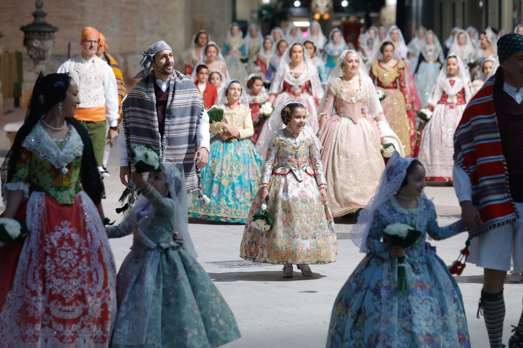 Todas las fotos de la Ofrenda del 17 de marzo por la calle San Vicente de 19:00 a 20:00 horas