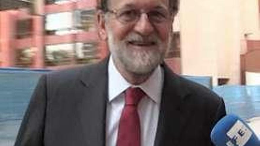 Rajoy se incorpora a su nueva plaza de registrador en Madrid