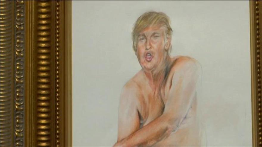 Cuelgan el polémico desnudo de Trump en una galería de arte de Londres