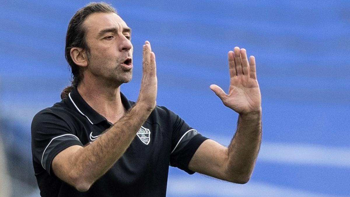 Jaime Ramos da órdenes en el Santiago Bernabéu