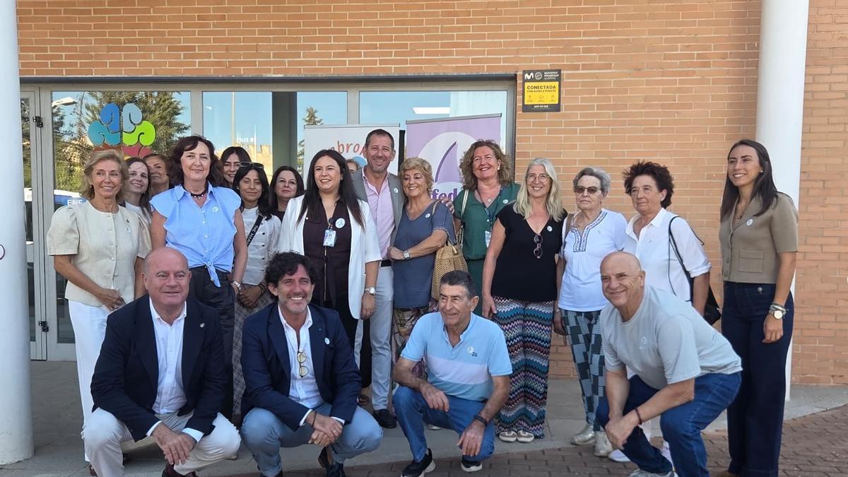 AFEDAC exige financiar fármacos tempranos y donará relojes con GPS para pacientes con Alzheimer en Antequera