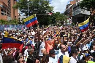 Madurismo y oposición vuelven a la calle este sábado para reivindicar que cada uno de ellos ganó las elecciones