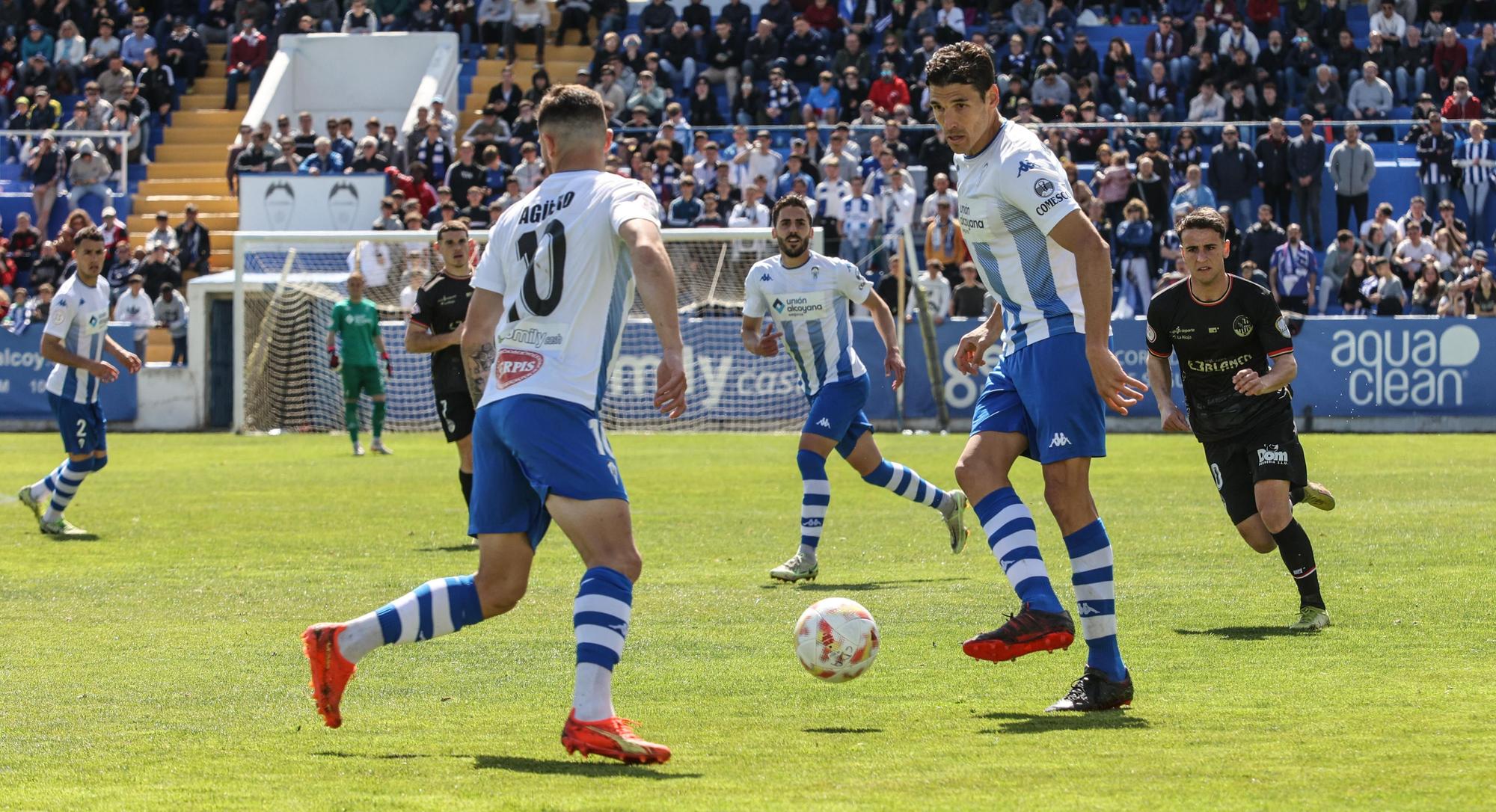 El Alcoyano se aleja del peligro (2-0)