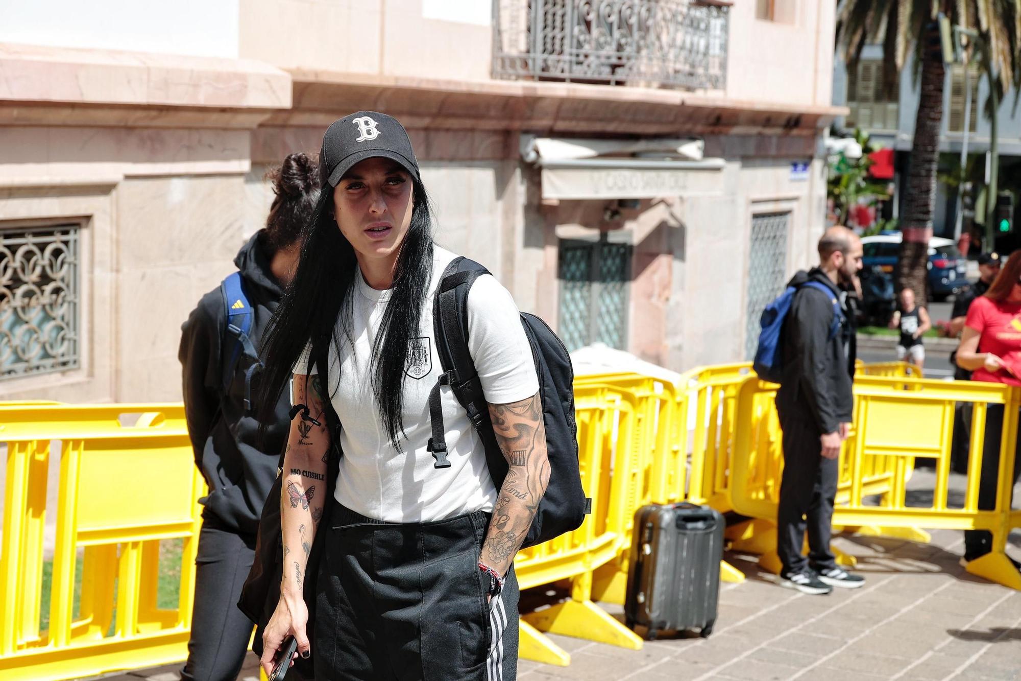 Llegada de las jugadoras de la Selección al Hotel Mencey