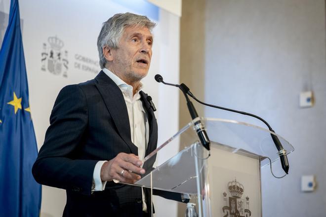 El Gobierno cifra en 5.000 los migrantes que siguen en Ceuta y dice que "la inmensa mayoría" serán expulsados a Marruecos