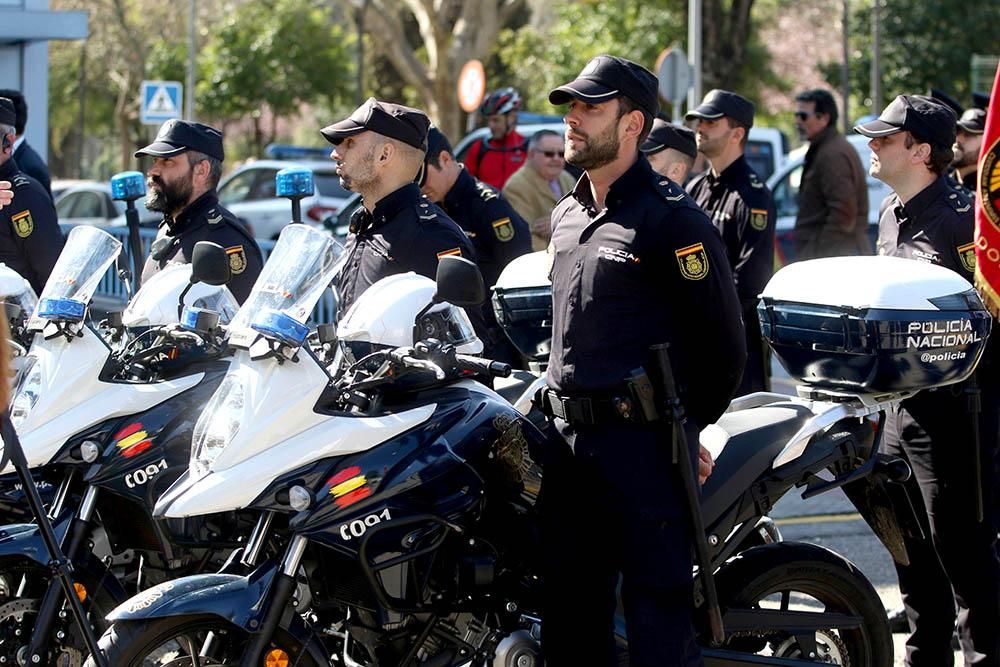 Inauguración del monolito y la plaza de la Policía Nacional