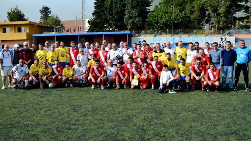 Los veteranos de la UD, en los 40 años del 600-Almogarén