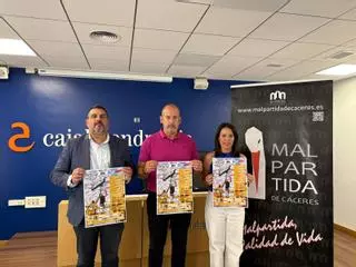 Quince horas de baloncesto bajo los paraguas: el 3x3 que transforma Malpartida de Cáceres