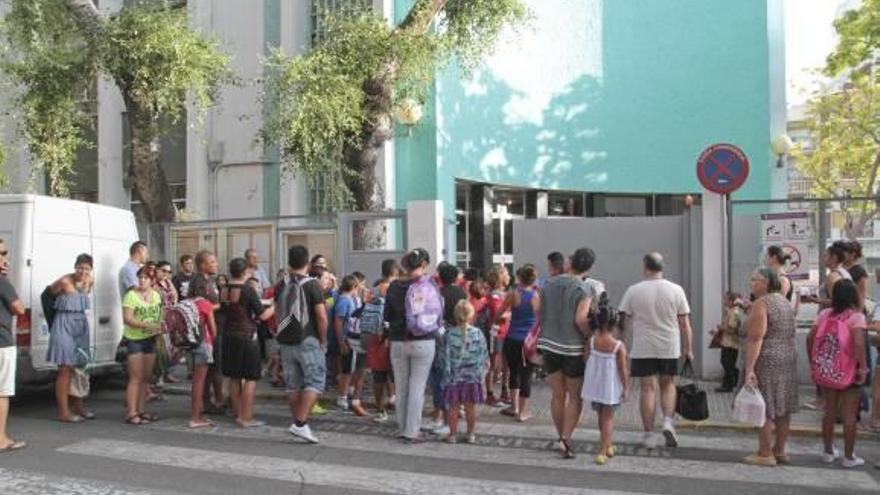 Los alumnos del Cervantes  sí que irán en barracones durante las obras por seguridad