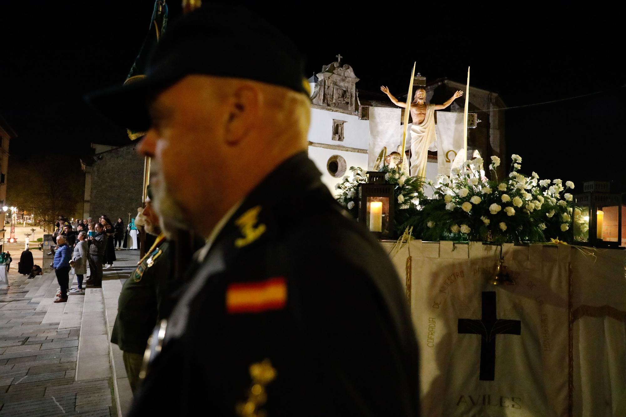 EN IMÁGENES: La procesión de Resurrección en Avilés