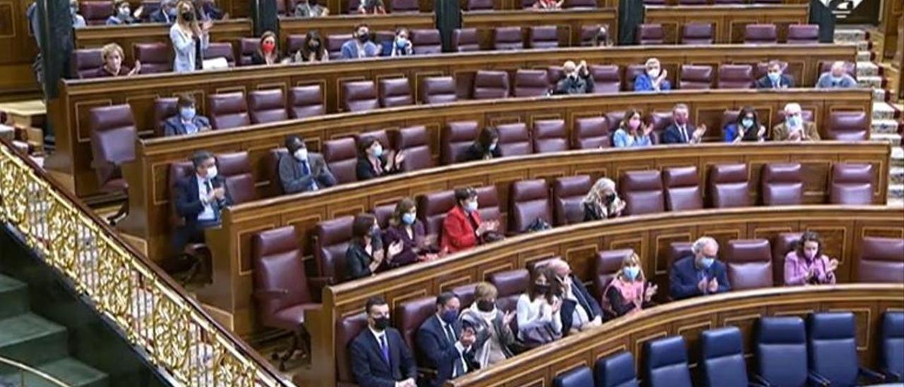 La ley de memoria democrática reconocerá la persecución del catalán durante la dictadura.