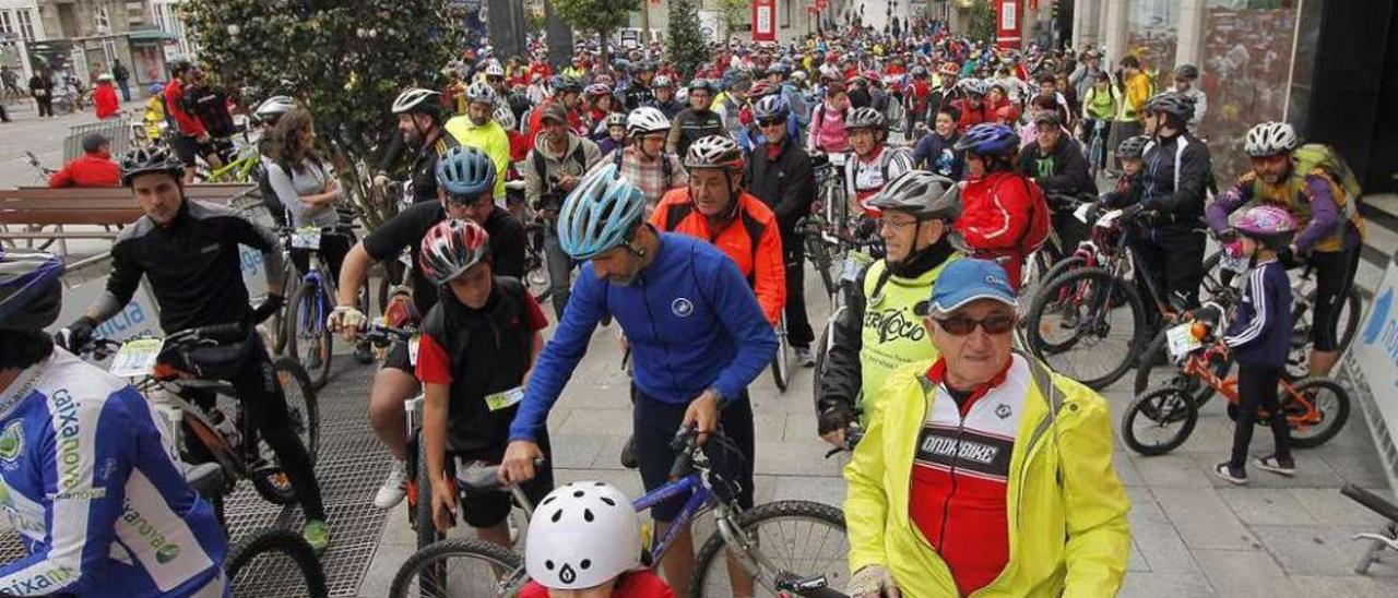 Una de las últimas marchas ciclistas organizadas en Vigo con más de un millar de asistentes. // J.S.