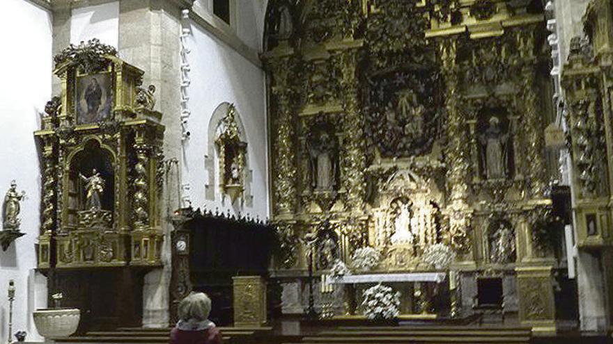 Interior de la iglesia de San Torcuato.