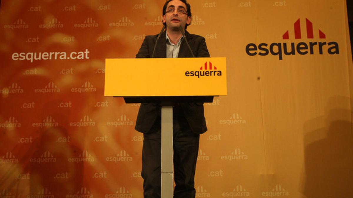El portavoz de ERC, Ignasi Llorente, durante su comparecencia.