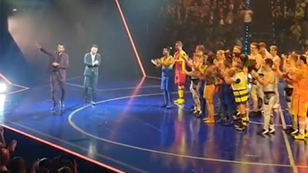 ¡Messi, al escenario! Así fue su aparición en el Circo del Sol