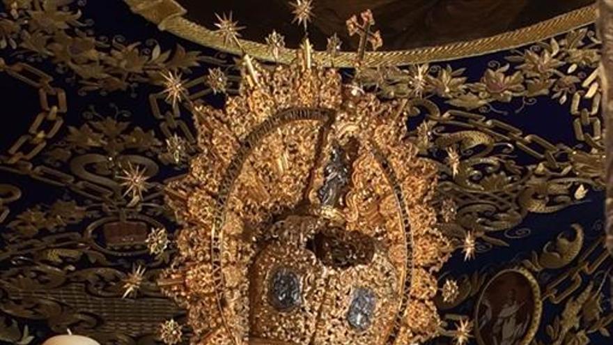 Un cirio simbólico por los cristianos perseguidos