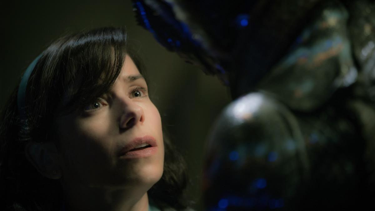 cine sally hawkins in the film the shape of water