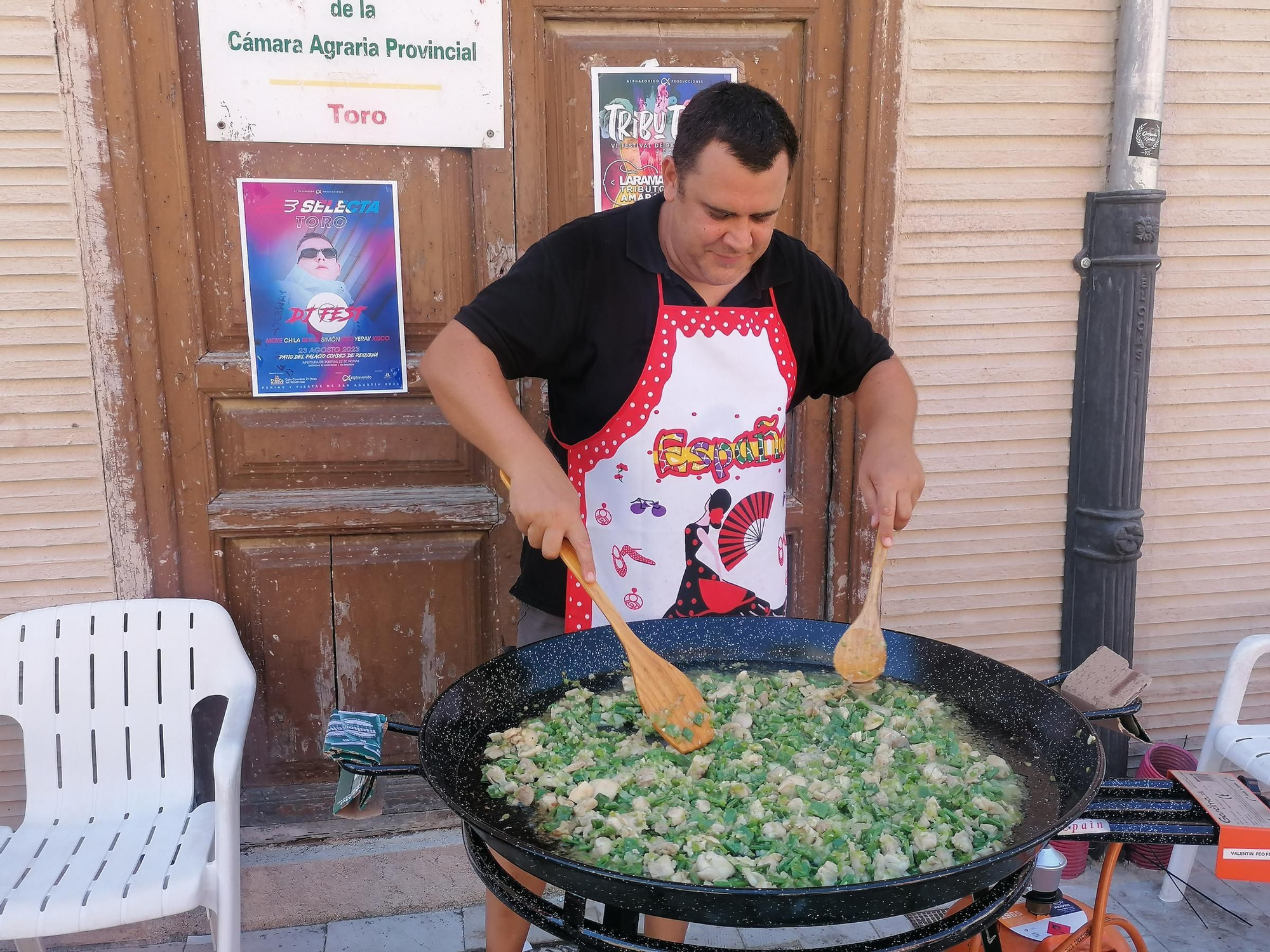 GALERÍA | Las peñas aportan sabor a las fiestas de Toro