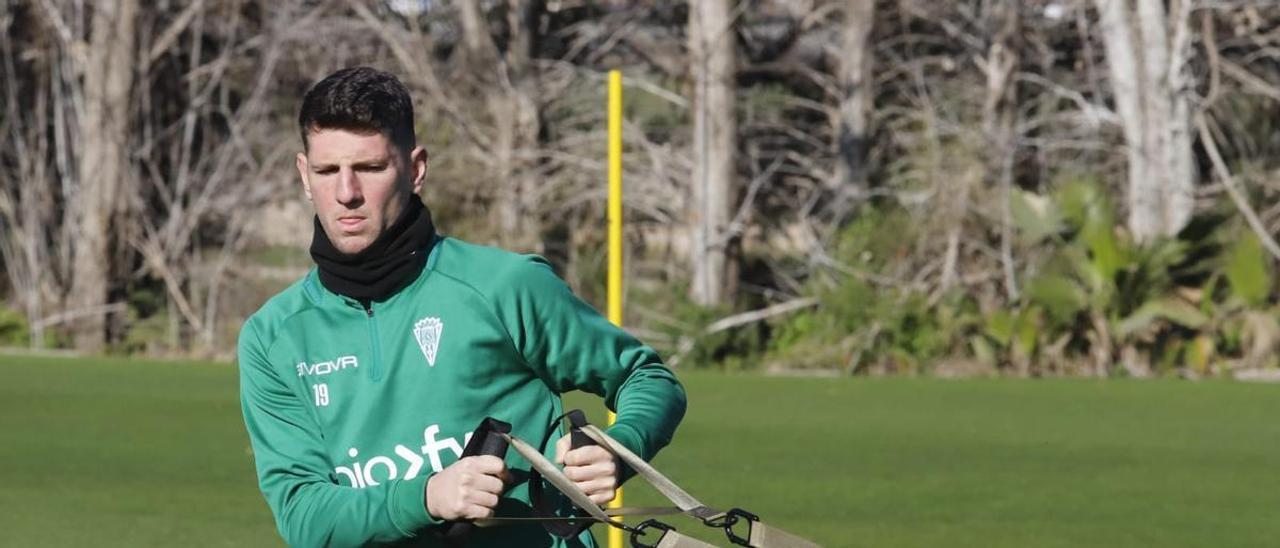 Alberto Toril, en el entrenamiento del Córdoba CF, este miércoles.