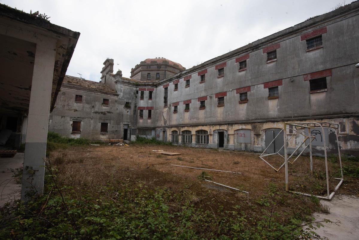 Interior de la cárcel próxima a la Torre de Hércules.