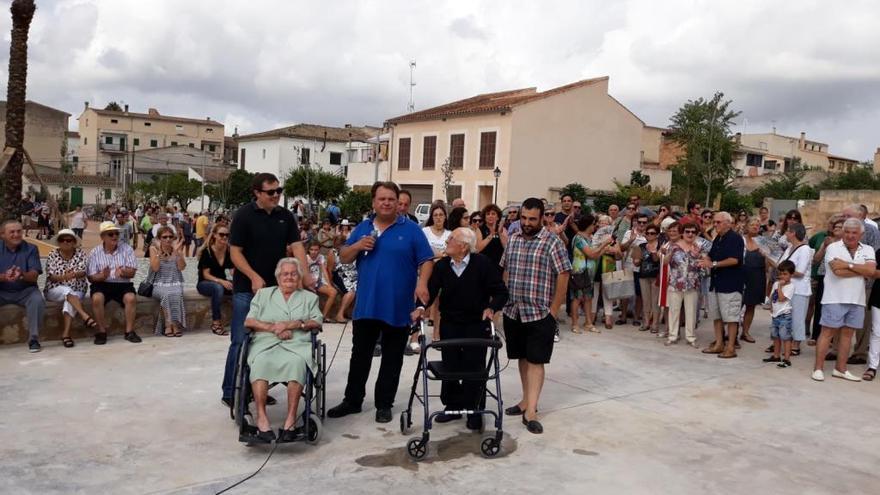 Los centenarios de Vilafranca ya gozan de una plaza con su nombre