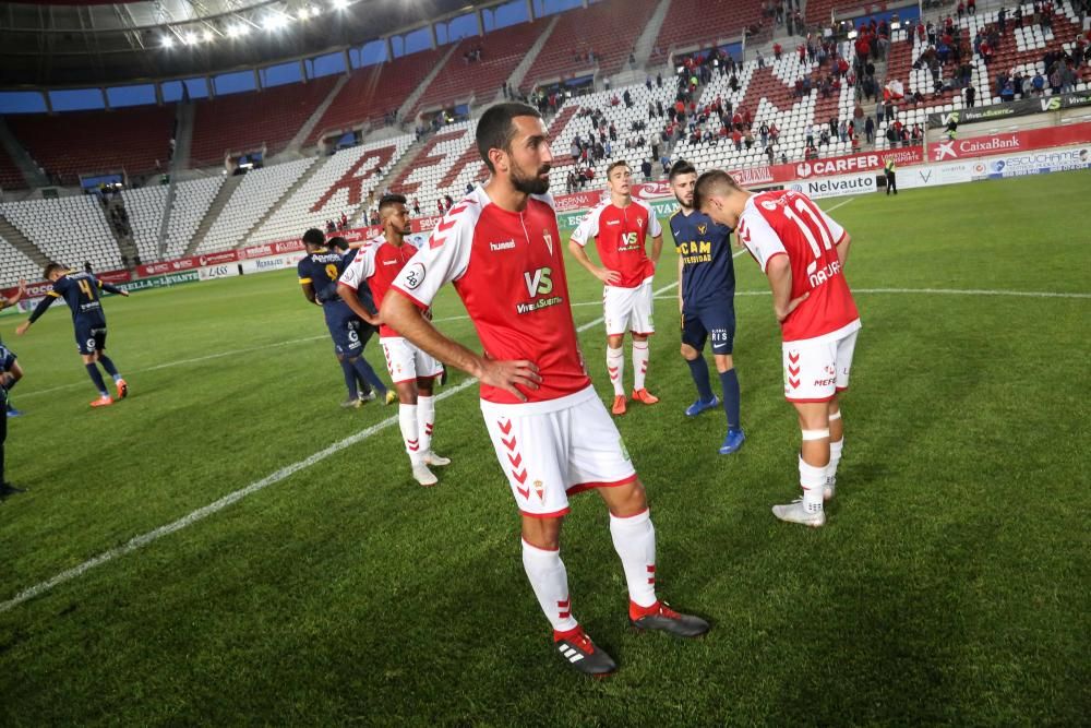 El Real Murcia cae ante el UCAM Murcia en casa