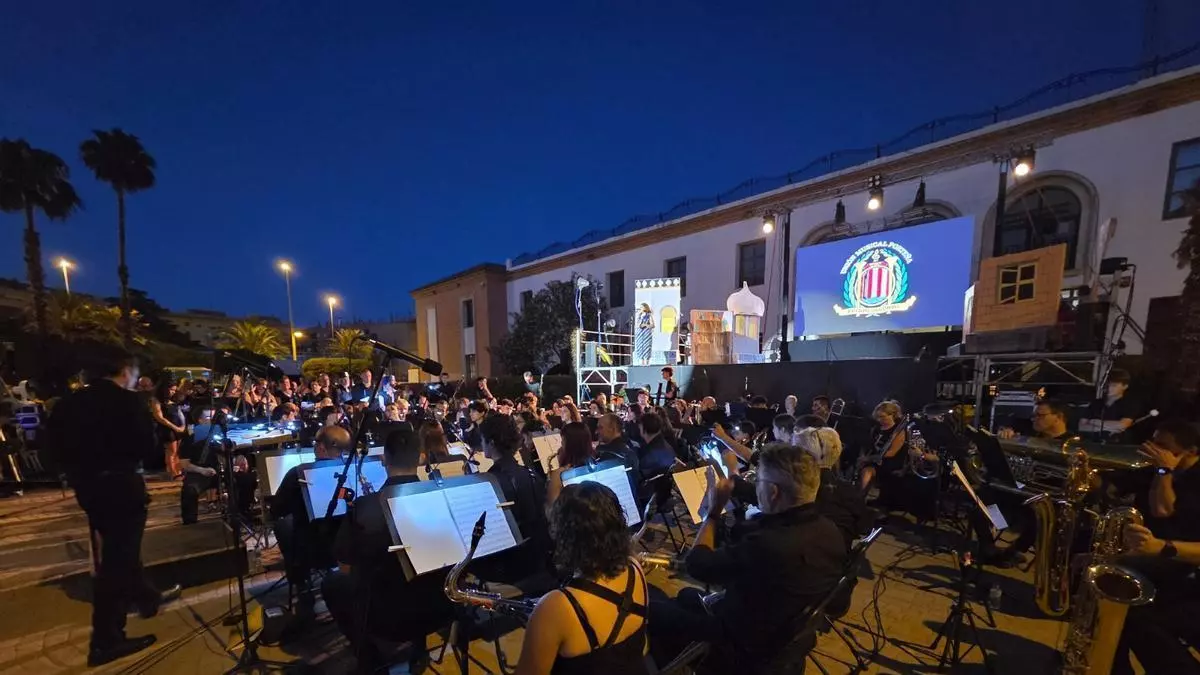 Llenazo en el Port de Sagunt en el estreno del nuevo musical de la Unión Porteña