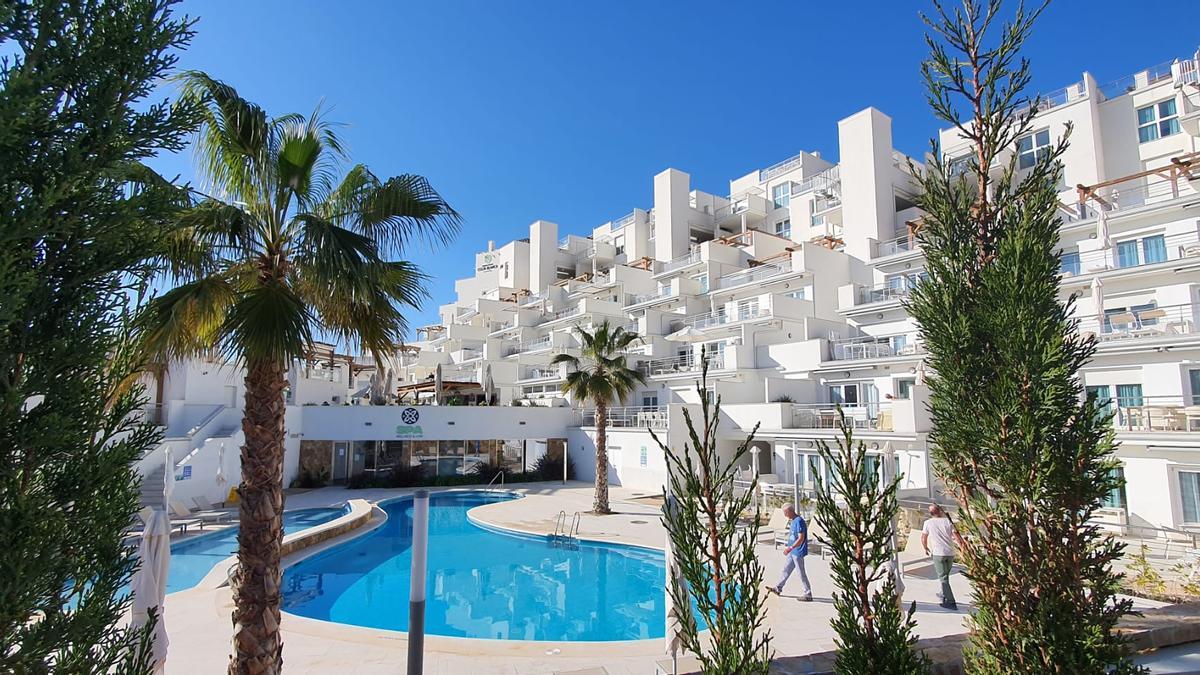 Resort de apartamentos turísticos abierto en 2021 en Cala Lanuza