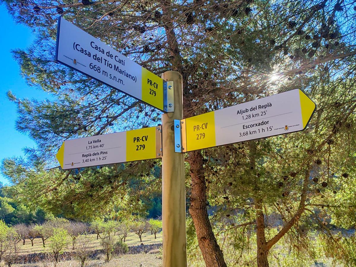 El PR-CV 279: Els Evangelistes en Hondón de las Nieves se ha renovado por completo con nueva señalética vertical y horizontal.