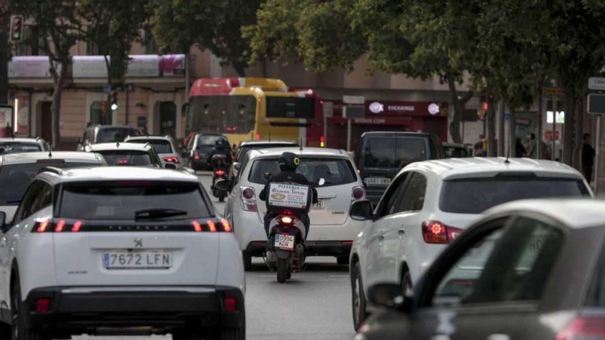El ayuntamiento de Palma debe limitar este año la circulación por el centro de la ciudad a los coches que más contaminan.