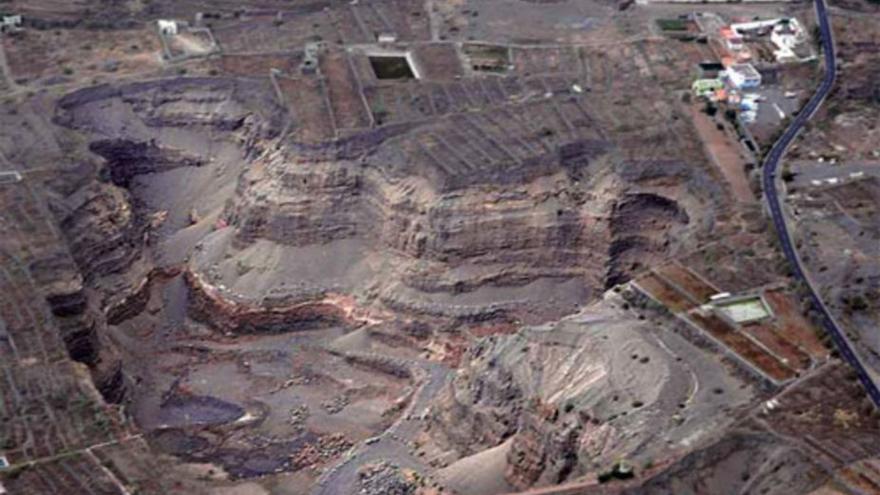 Builders urge the planned hydroelectric plant in Güímar
