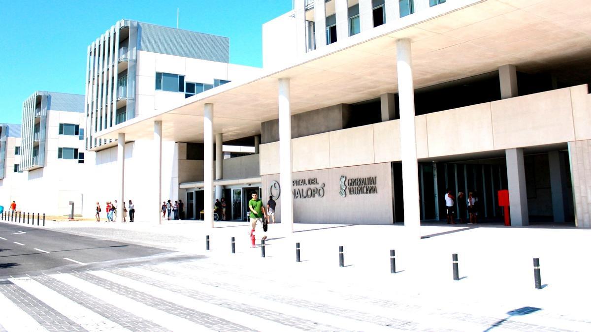 Fachada del Hospital del Vinalopó, en Elche