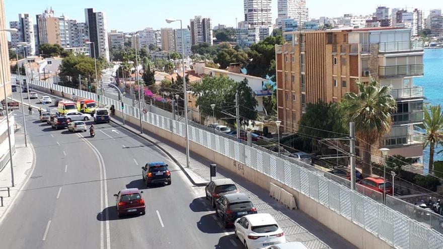 Un herido grave en un accidente de tráfico en la Albufereta