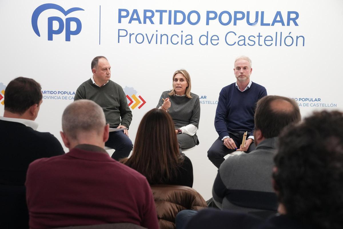 Salvador Aguilella, Marta Barrachina y Óscar Clavell, en la reunión.