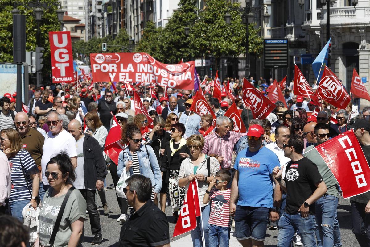 EN IMÁGENES: Los sindicatos asturianos se lanzan a la calle en el ...