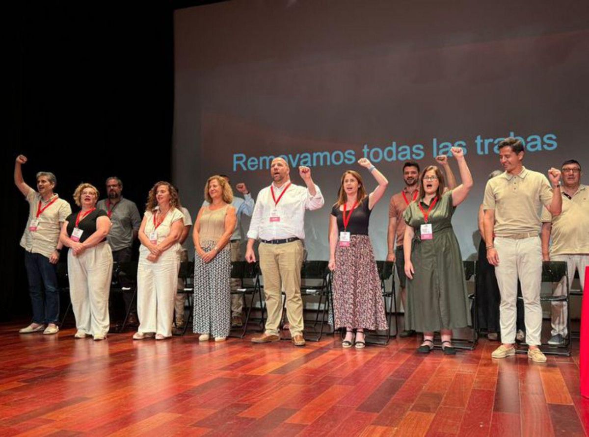 El acto se cierra con el himno de ‘La Internacional’. | J. A. C.