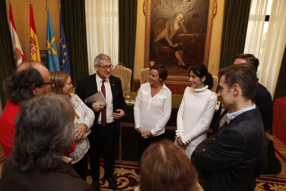 Firma del convenio de colaboración entre el Ayuntamiento de Gijón y la Universidad de Oviedo